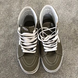 Sk8-Hi Vans